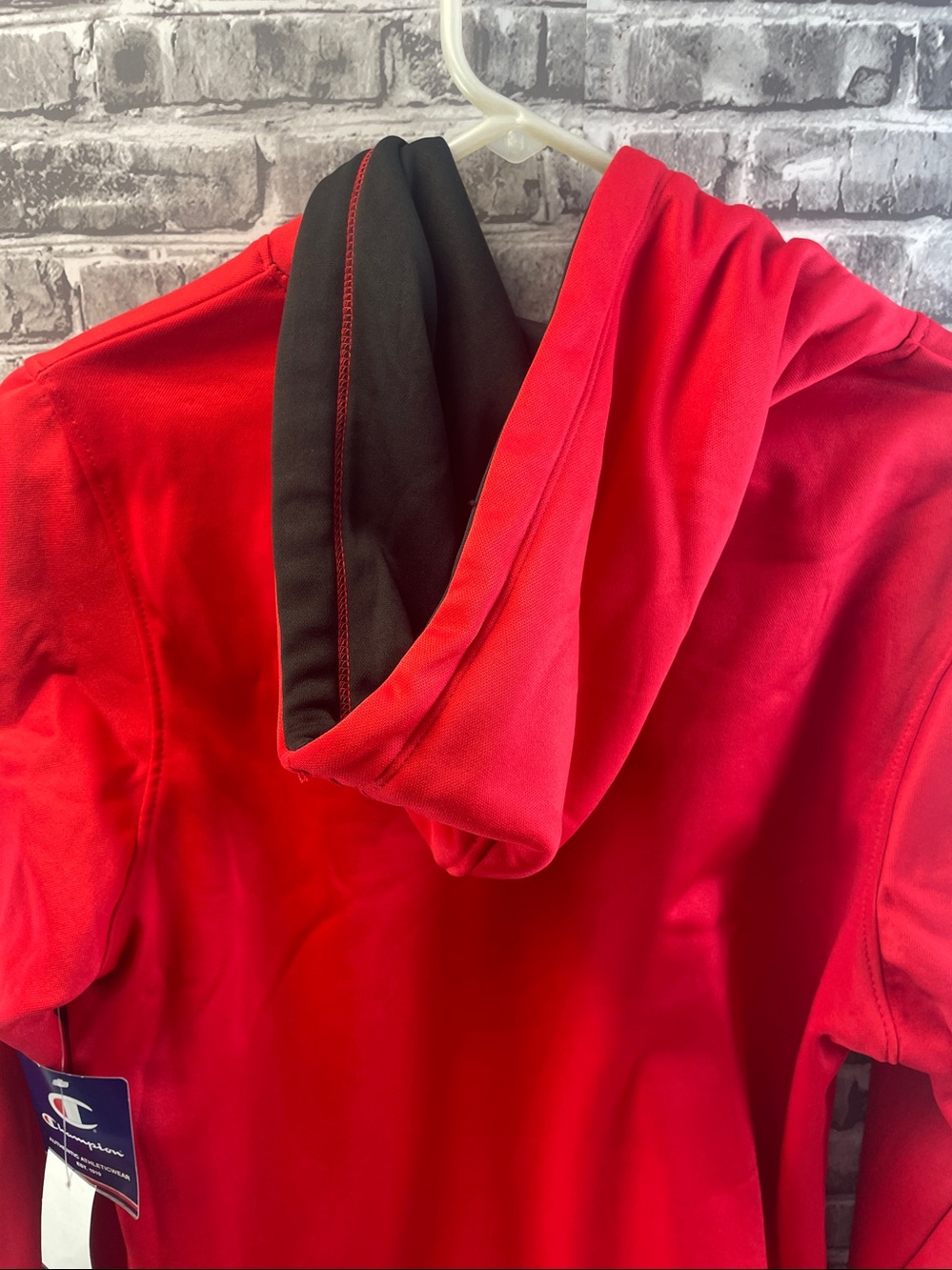 Georgia Bulldogs
Champion Red and Black Hooded Sweatshirt with Label - Picture 6 of 8